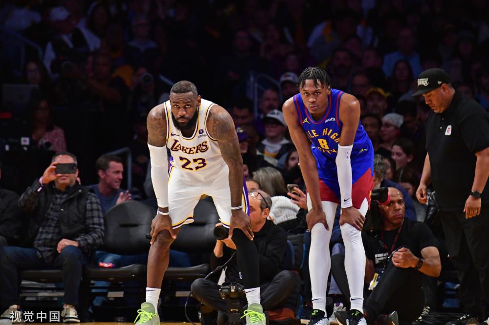 攻防两端均 攻防两端均