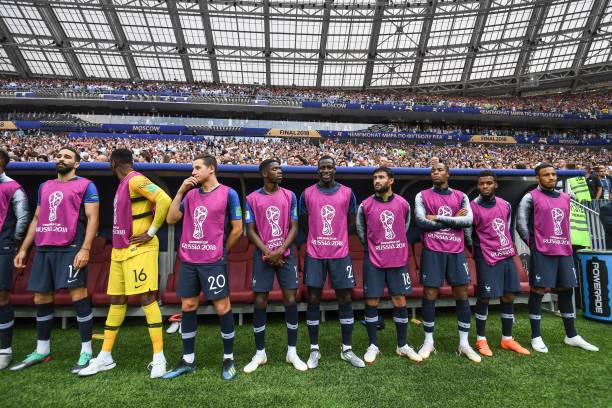 队在不确定 队在不确定